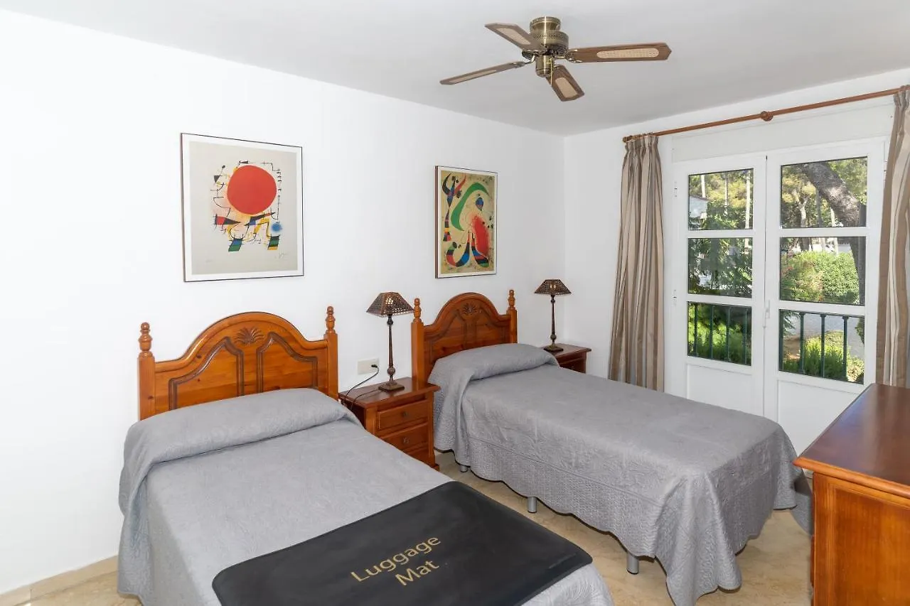 3B Virgo Apartment Estepona Spain