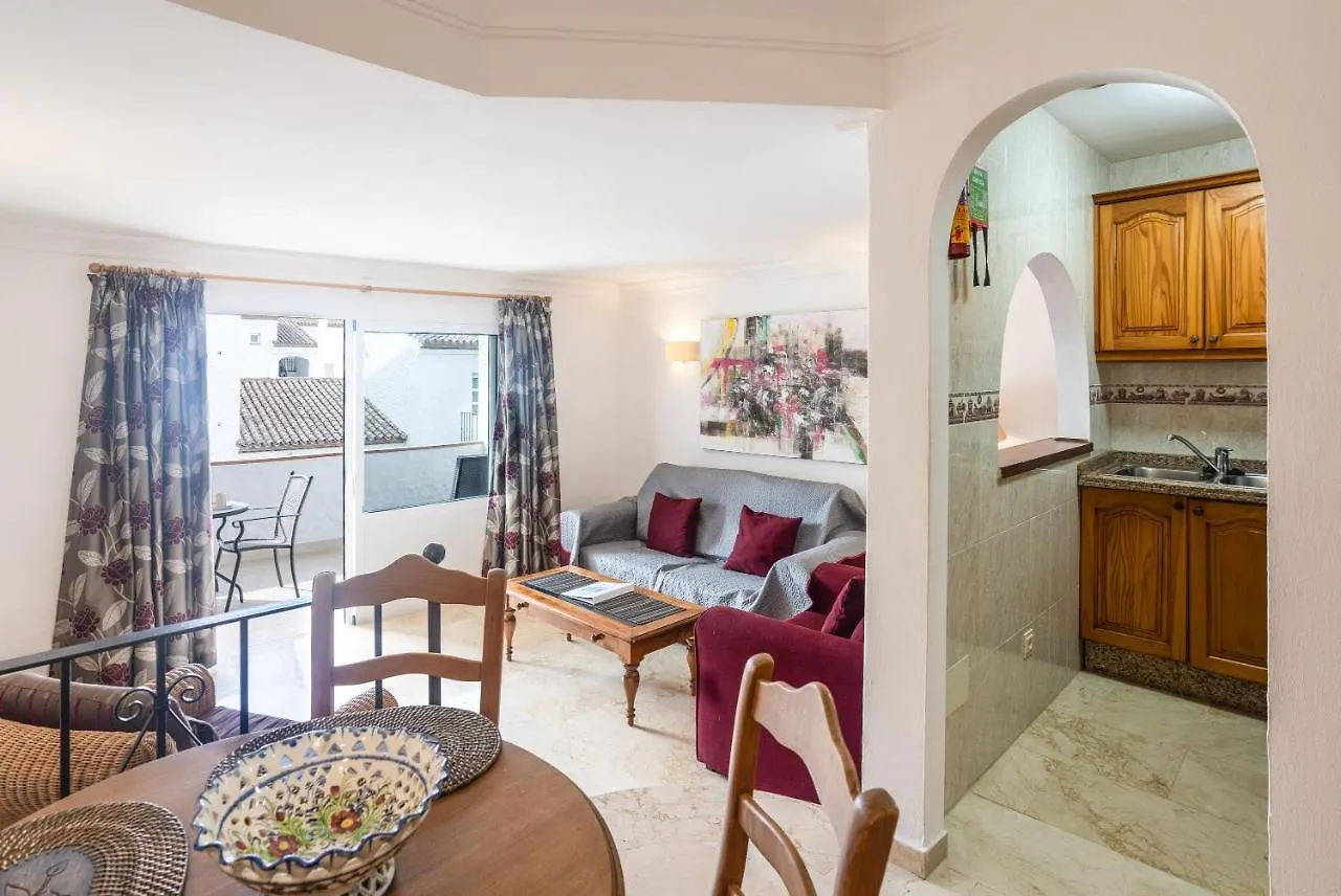 3B Virgo Apartment Estepona